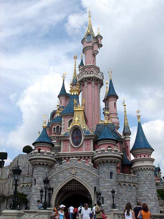 disneyland castle paris. castle at Disneyland Paris