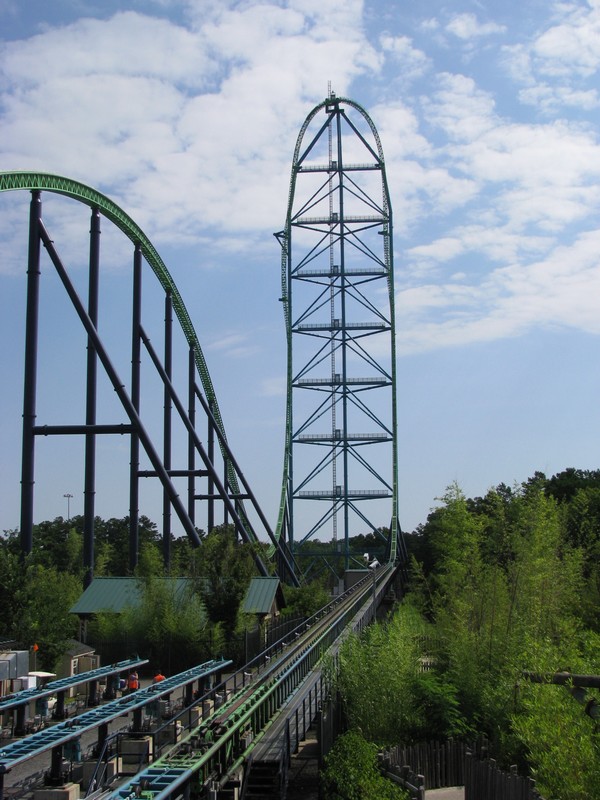 012 Kingda ka tower.jpg