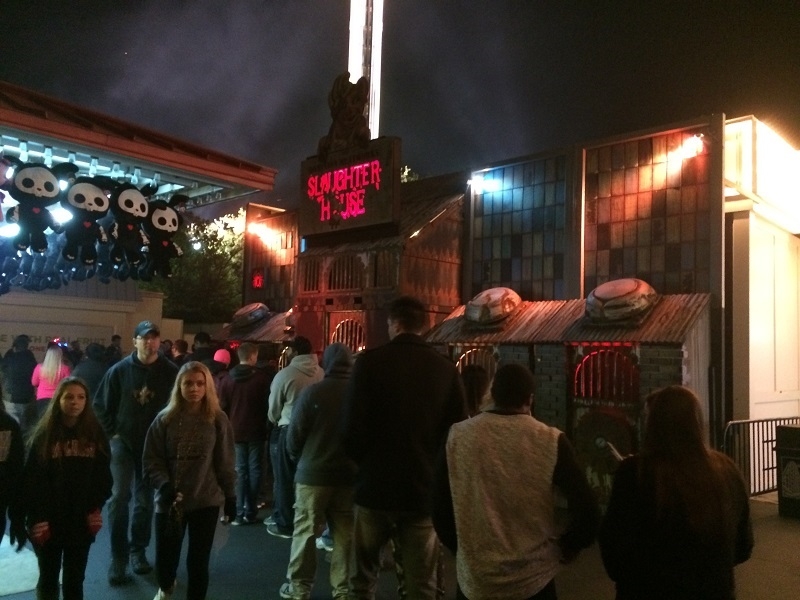 Theme Park Review • Photo TR Kings Dominion Haunt & VIP Dinner