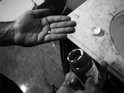 83 Excedrin-Master-B&W-GIF.gif