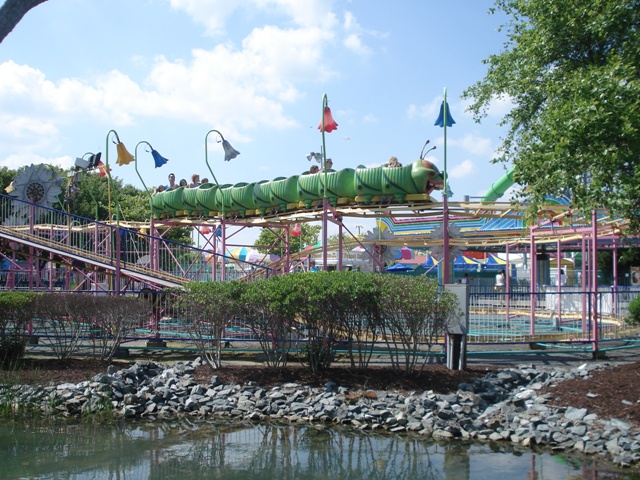 Wacky Worm (Jolly Roger Amusement Park) - Coasterpedia - The