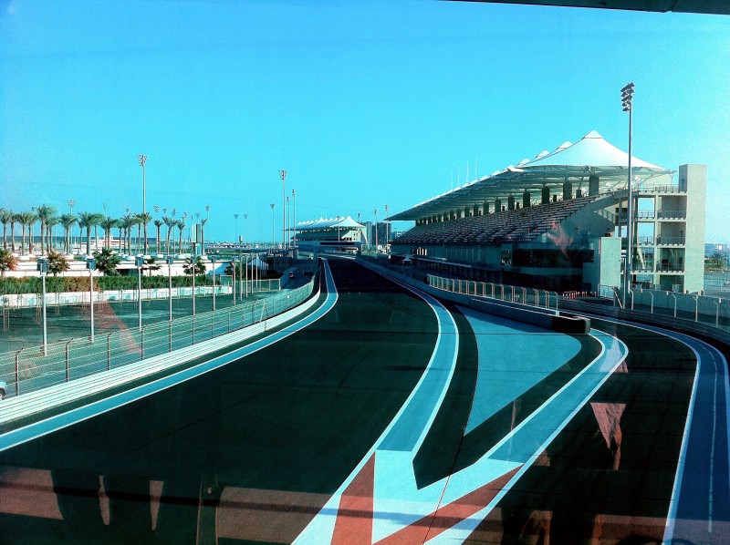 Theme Park Review Photo Tr Ferrari World Wild Wadi