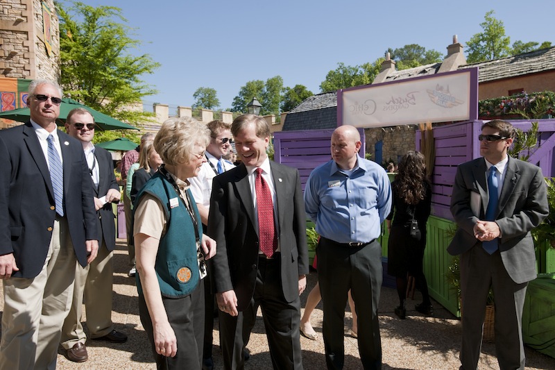 busch gardens williamsburg rides. Bob McDonnell talks with Busch