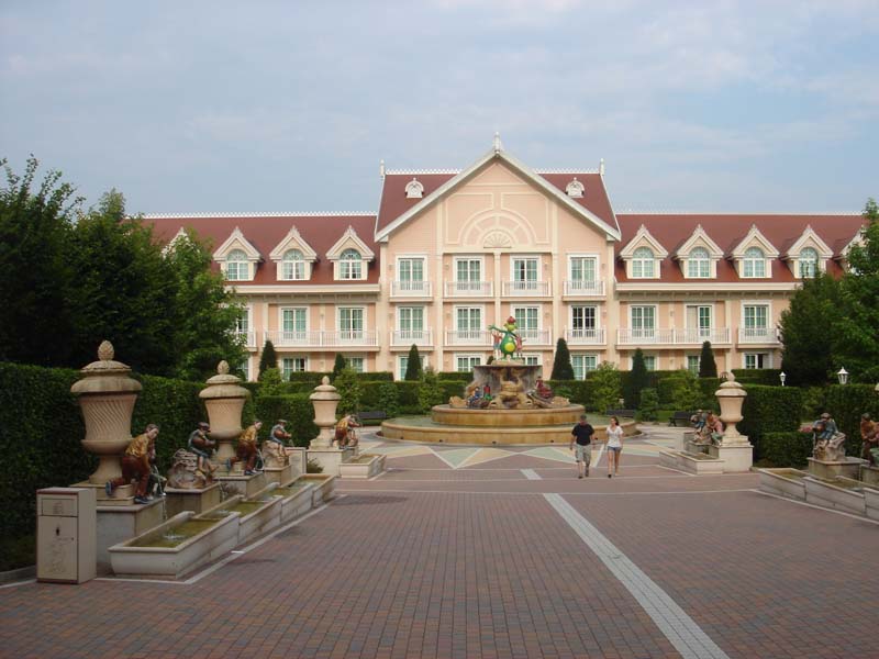 hotel13.jpg