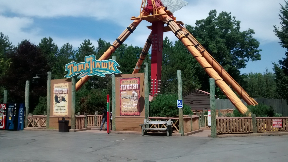 my first trip to six flags As with most of the properties in the amusement park chain, the focus at six flags new england is on coasters and thrill rides and when it comes to coasters, the park boasts one of the world's finest: the superman the ride hypercoasterthat alone would be more than reason enough to visit. my first trip to six flags As with most of the properties in the amusement park chain, the focus at six flags new england is on coasters and thrill rides and when it comes to coasters, the park boasts one of the world's finest: the superman the ride hypercoasterthat alone would be more than reason enough to visit.