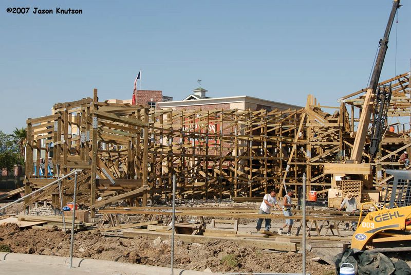 kemah-construction-051807-2-tpr_798.jpg