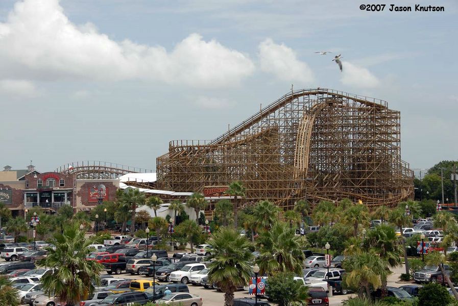 kemah-construction-072907-1-tpr_574.jpg