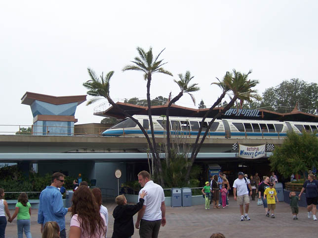 Monorail001.jpg