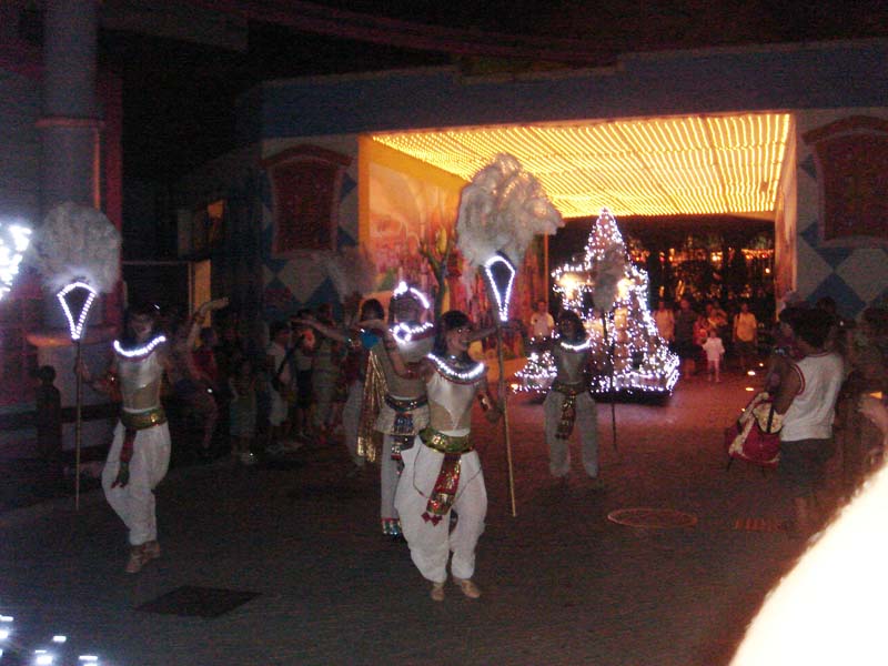 parade10.jpg