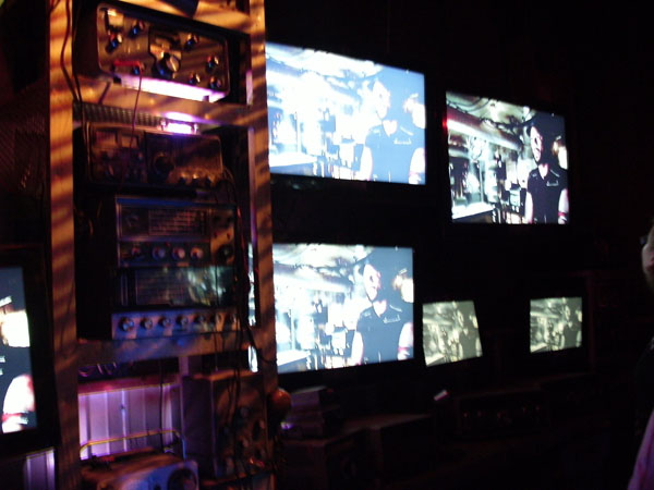 PreShow Room 01.jpg