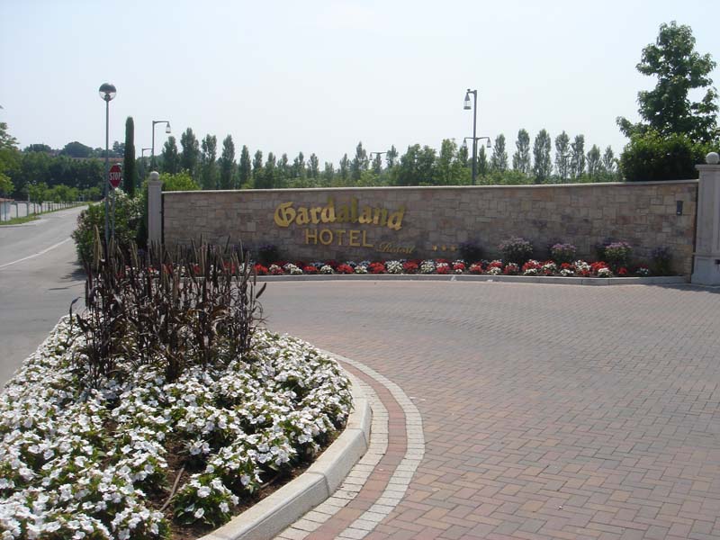 resort5.jpg