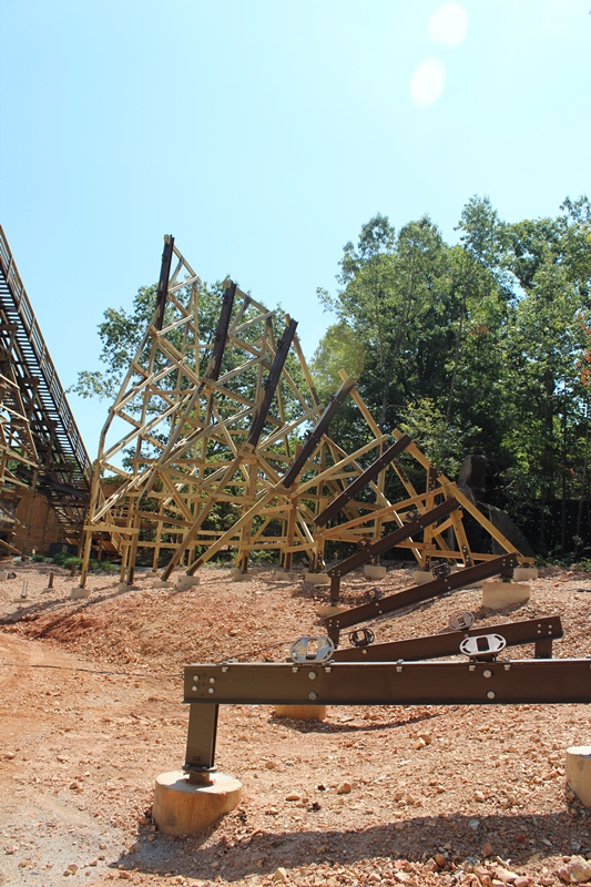 silver_dollar_city_outlaw_run_250.jpg