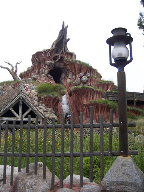 SplashMountain001.jpg