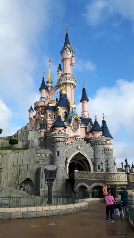 09_castle.jpg (246.41 KiB) Viewed 4679 times 09_castle.jpg