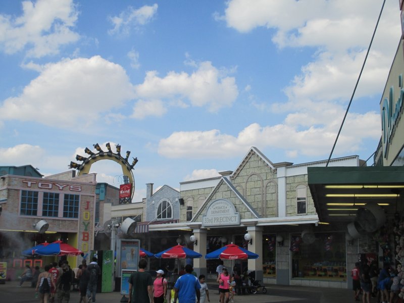 Batman the Ride Loop 1.JPG (664.13 KiB) Viewed 876 times Batman the Ride Loop 1.JPG