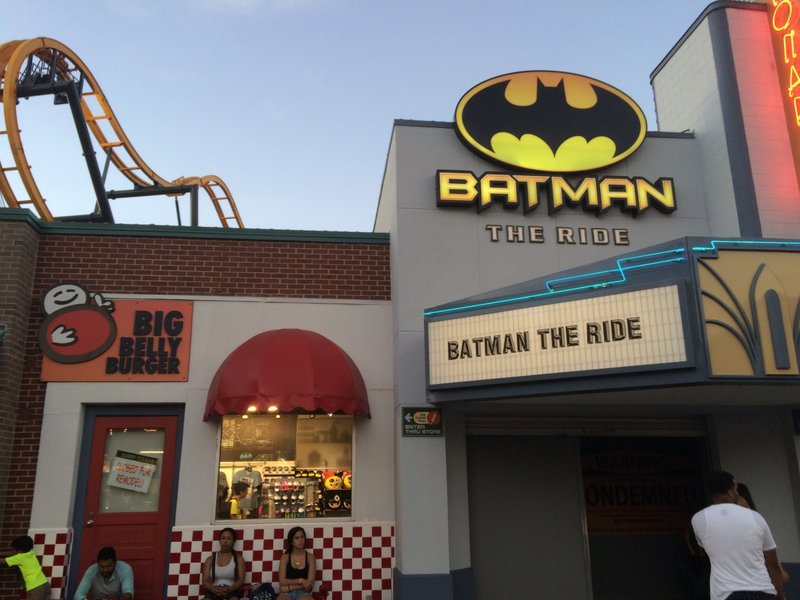 Batman the Ride Station.JPG (695.41 KiB) Viewed 4088 times Batman the Ride Station.JPG