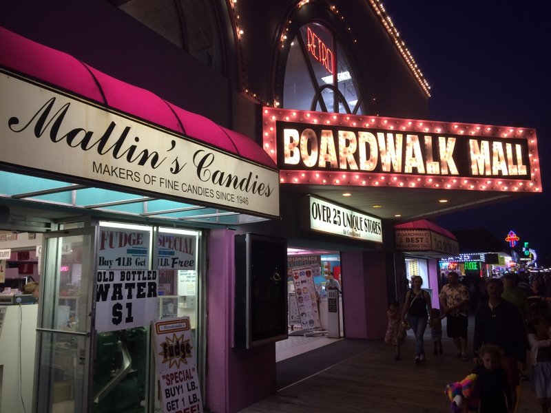 Boardwalk Mall.JPG (693.14 KiB) Viewed 3936 times Boardwalk Mall.JPG