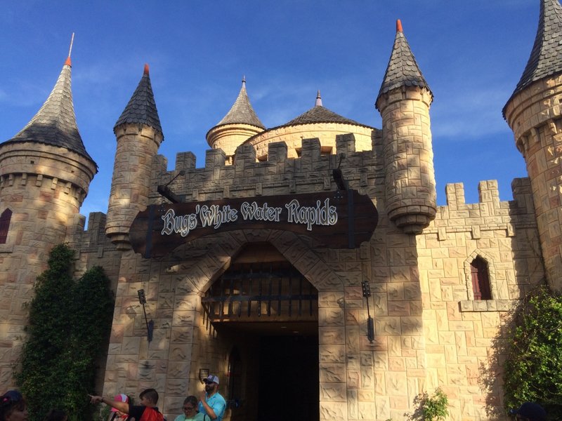 Bugs' White Water Rapids Entrance.JPG (827.37 KiB) Viewed 4088 times Bugs' White Water Rapids Entrance.JPG