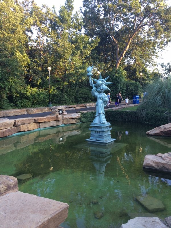 Bugs Bunny Statue of Liberty.JPG (1.03 MiB) Viewed 876 times Bugs Bunny Statue of Liberty.JPG