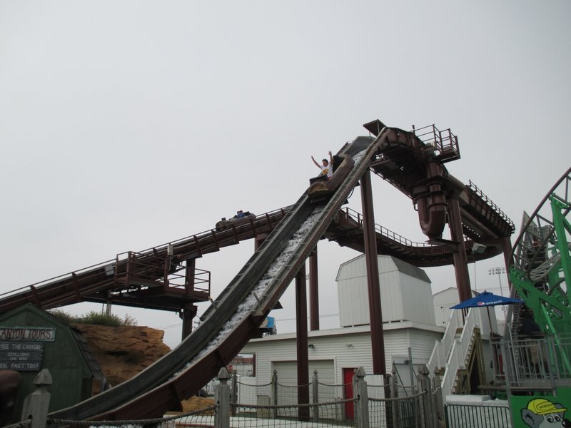 Canyon Falls Log Flume Drop (Far).JPG (641.48 KiB) Viewed 3844 times Canyon Falls Log Flume Drop (Far).JPG