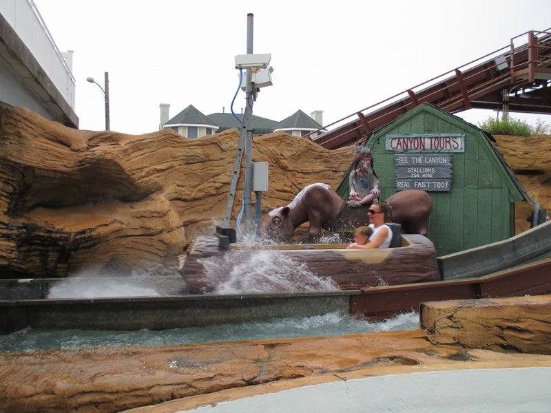 Canyon Falls Log Flume Splashdown (Ground).JPG (744.31 KiB) Viewed 3844 times Canyon Falls Log Flume Splashdown (Ground).JPG
