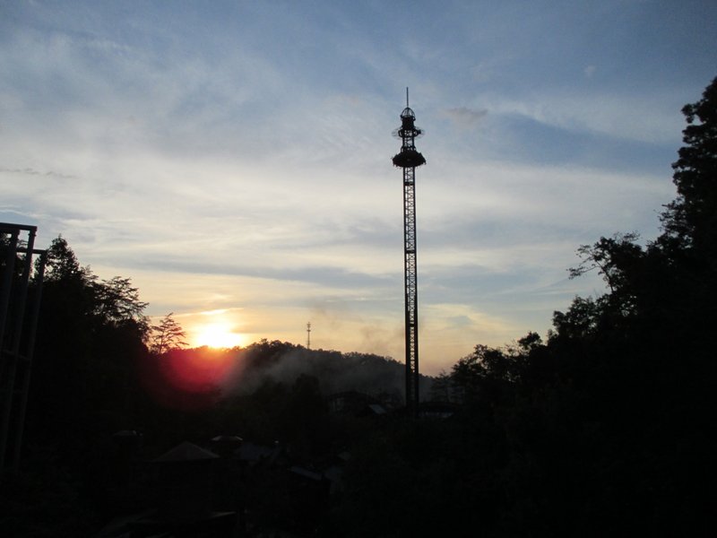 Drop Line (Sunset).JPG (561.51 KiB) Viewed 4290 times Drop Line (Sunset).JPG