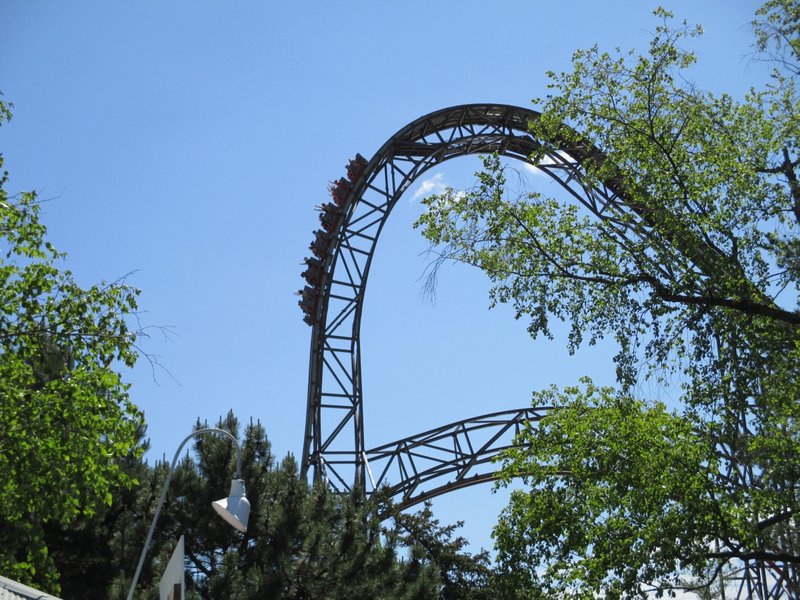 Goliath First Drop (Far).JPG (1 MiB) Viewed 1487 times Goliath First Drop (Far).JPG