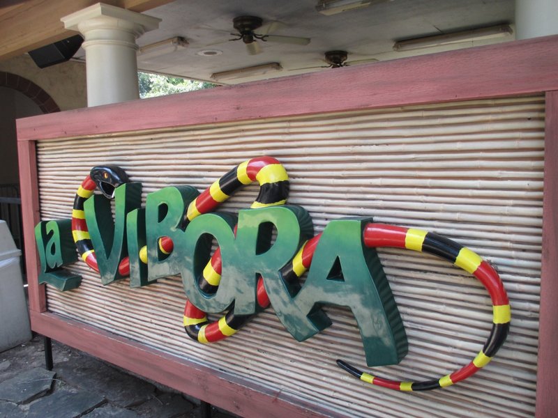 La Vibora Sign.JPG (815.87 KiB) Viewed 876 times La Vibora Sign.JPG