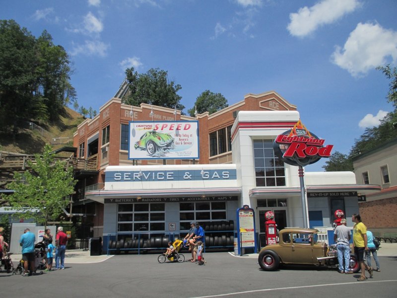 Lightning Rod Plaza (2017).JPG (827.22 KiB) Viewed 4290 times Lightning Rod Plaza (2017).JPG