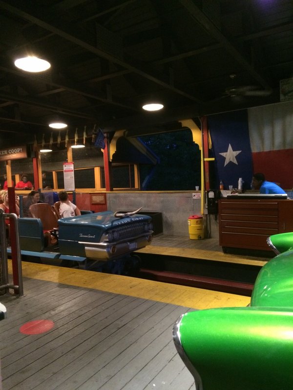New Texas Giant Station.JPG (644.45 KiB) Viewed 876 times New Texas Giant Station.JPG