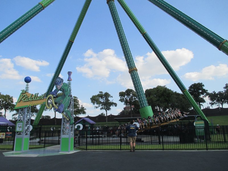 Riddler Revenge Entrance.JPG (790.28 KiB) Viewed 876 times Riddler Revenge Entrance.JPG