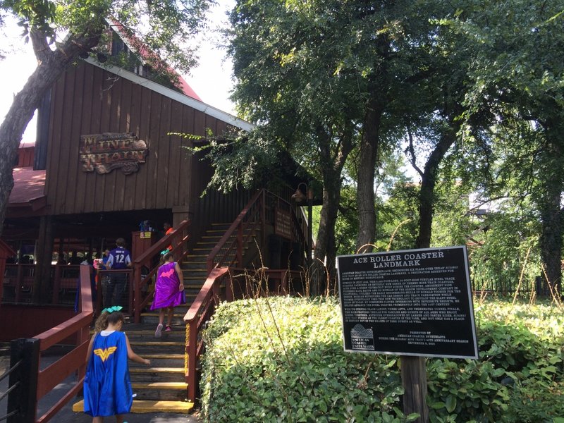 Runaway Mine Train Plaque.JPG (1.09 MiB) Viewed 876 times Runaway Mine Train Plaque.JPG