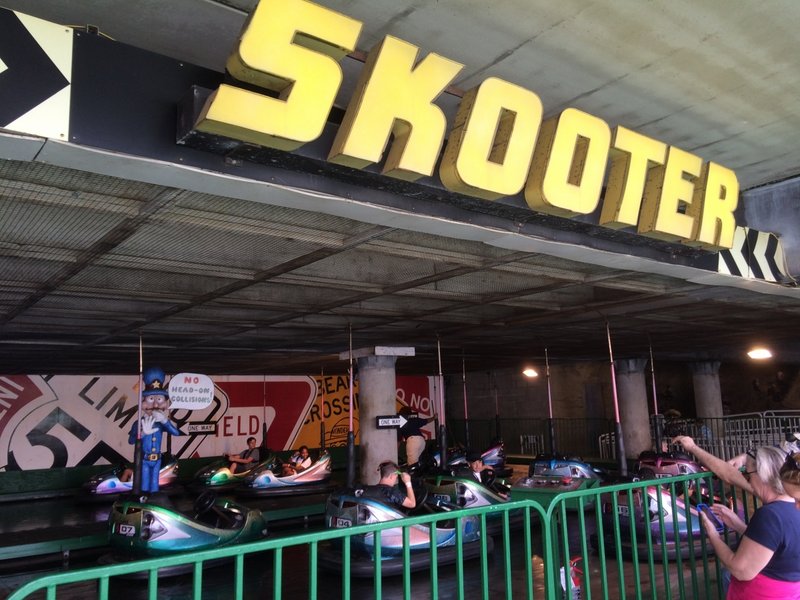 Skooter.JPG (786.21 KiB) Viewed 3844 times Skooter.JPG