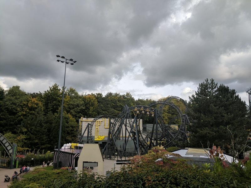 Smiler Cobra Roll (Far).jpg (749.89 KiB) Viewed 1644 times Smiler Cobra Roll (Far).jpg