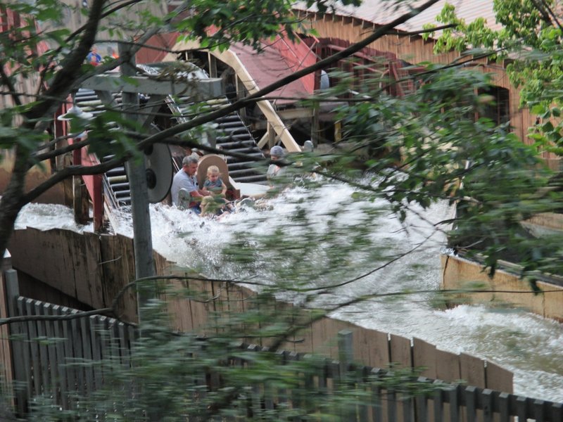 Smoky Mountain River Rampage Drop.JPG (880.72 KiB) Viewed 250 times Smoky Mountain River Rampage Drop.JPG