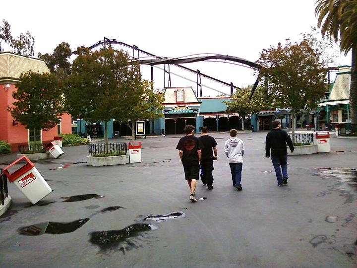 walk to top gun.jpg