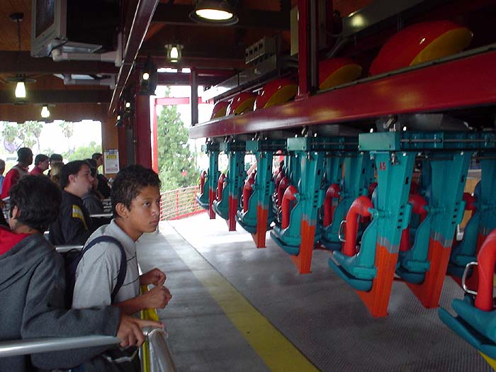 knotts berry farm rides silver bullet. Here we are at Silver Bullet,