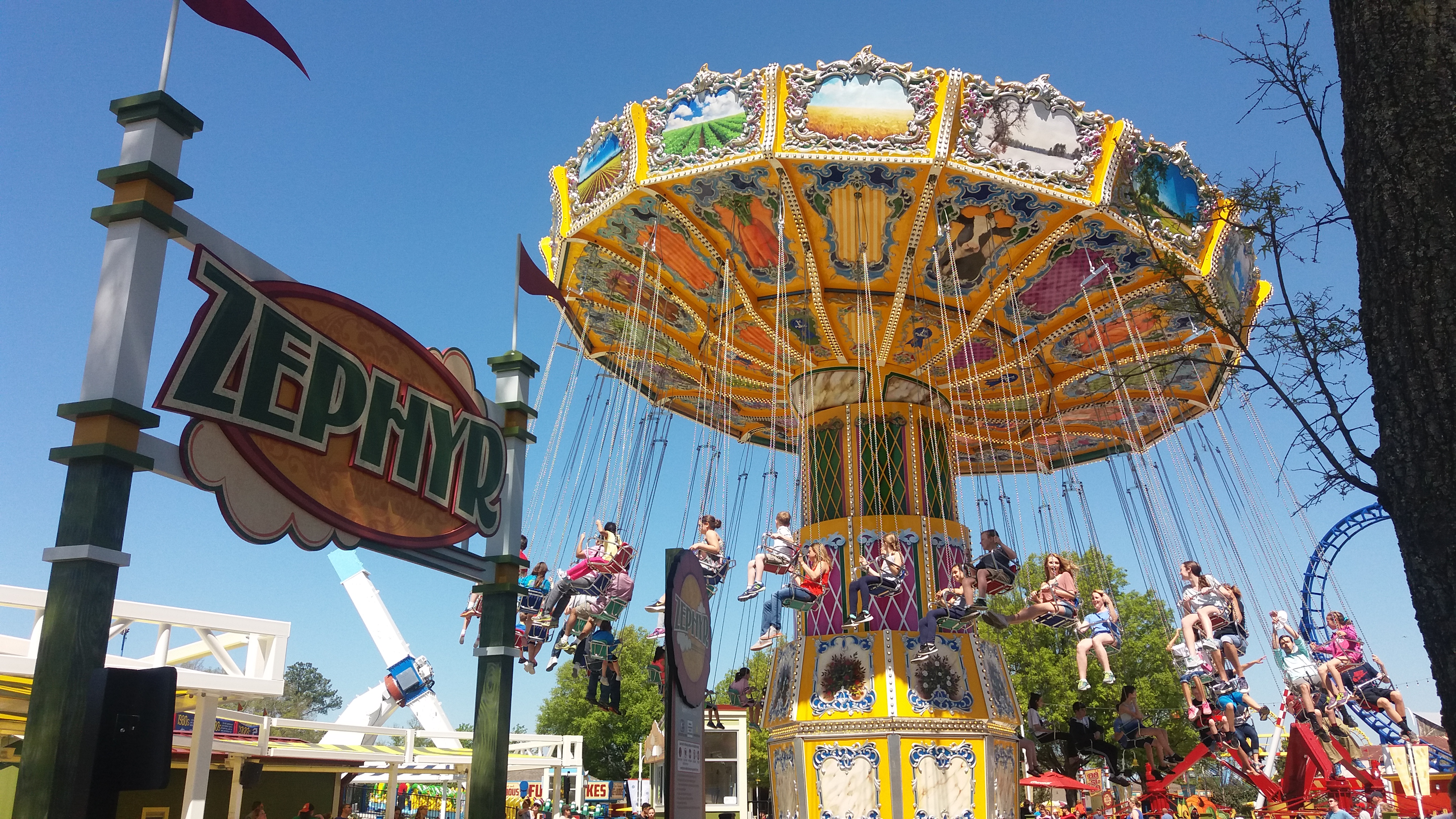 Carowinds vs the pavilion amusement parks
