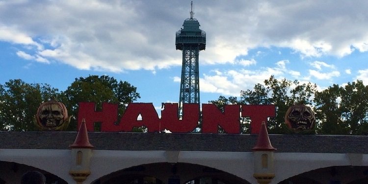 Halloween Haunt at Kings Dominion!