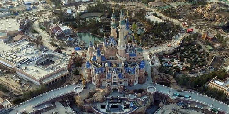 More Photos of Shanghai Disneyland!