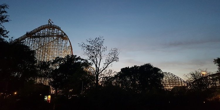 Great Trip Report from Six Flags Over Texas!