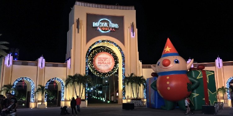 Experience the Holidays at Universal Orlando!