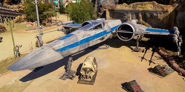 Star Wars Galaxy's Edge Preview!