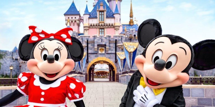 Disneyland Plans to Allow Out-of-State Guests!
