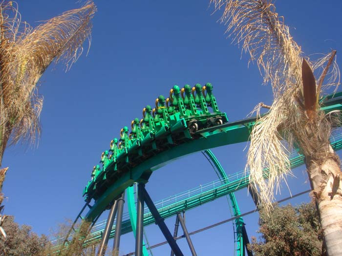 Six Flags Magic Mountain » Riddler's Revenge » 814riddler5.jpg