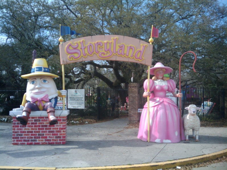 Theme Park Review Photo Tr New Orleans Carousel Gardens