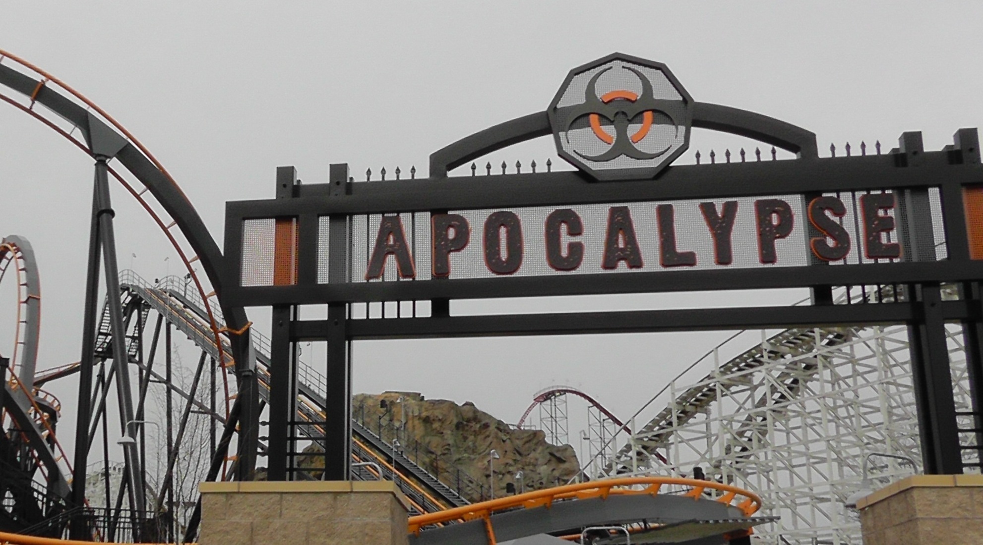 http://www.themeparkreview.com/forum/files/9apocalypse2.jpg