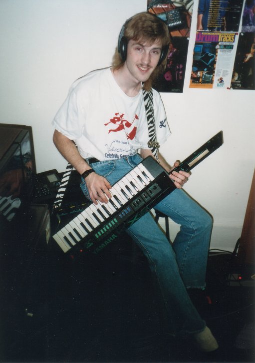 b1993_2nd_floor_hale_hall_keyboard_118_624_767.jpg
