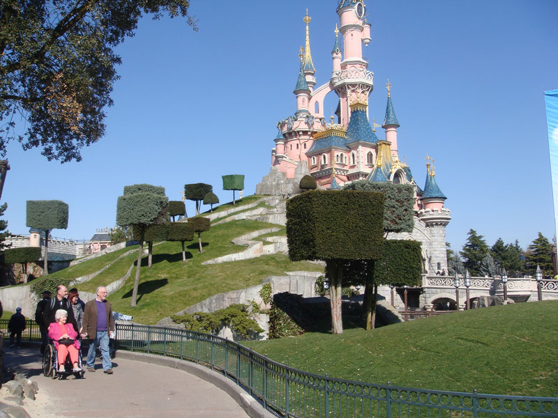 disneylandparkparis.jpg