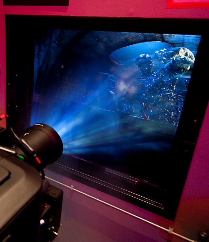 Attraction Projector.jpg (658.26 KiB) Viewed 11212 times Attraction Projector.jpg